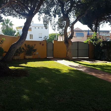 Chalet La Barrosa A 800 Mts Playa Chiclana de la Frontera Exterior photo